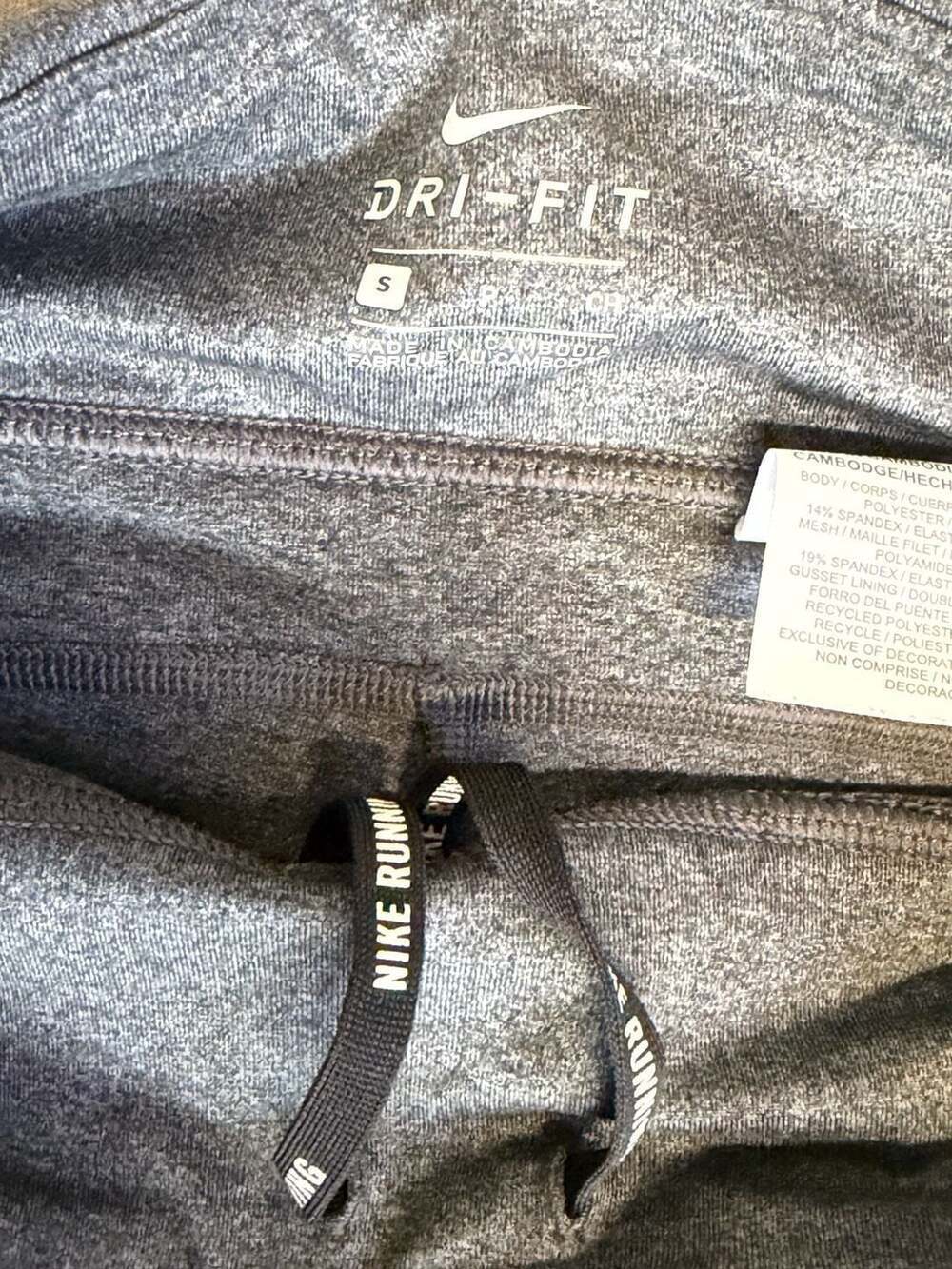 Nike Women's Dri-FIT Epic Run Tight Cropped Gray Leggings - Picture 3 of 5
